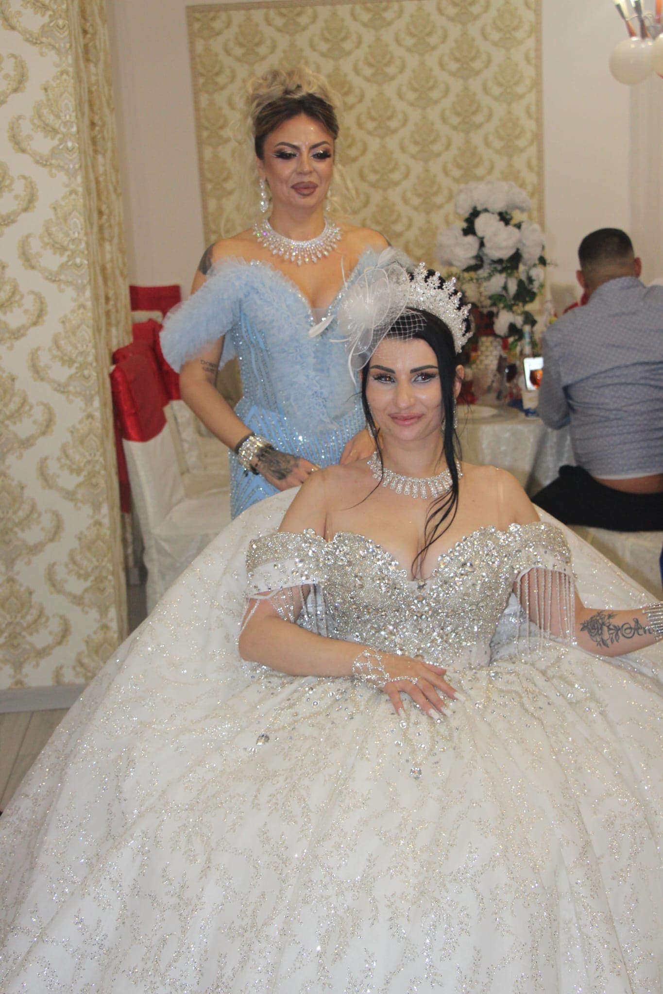Mireasa în rochie de prințesă